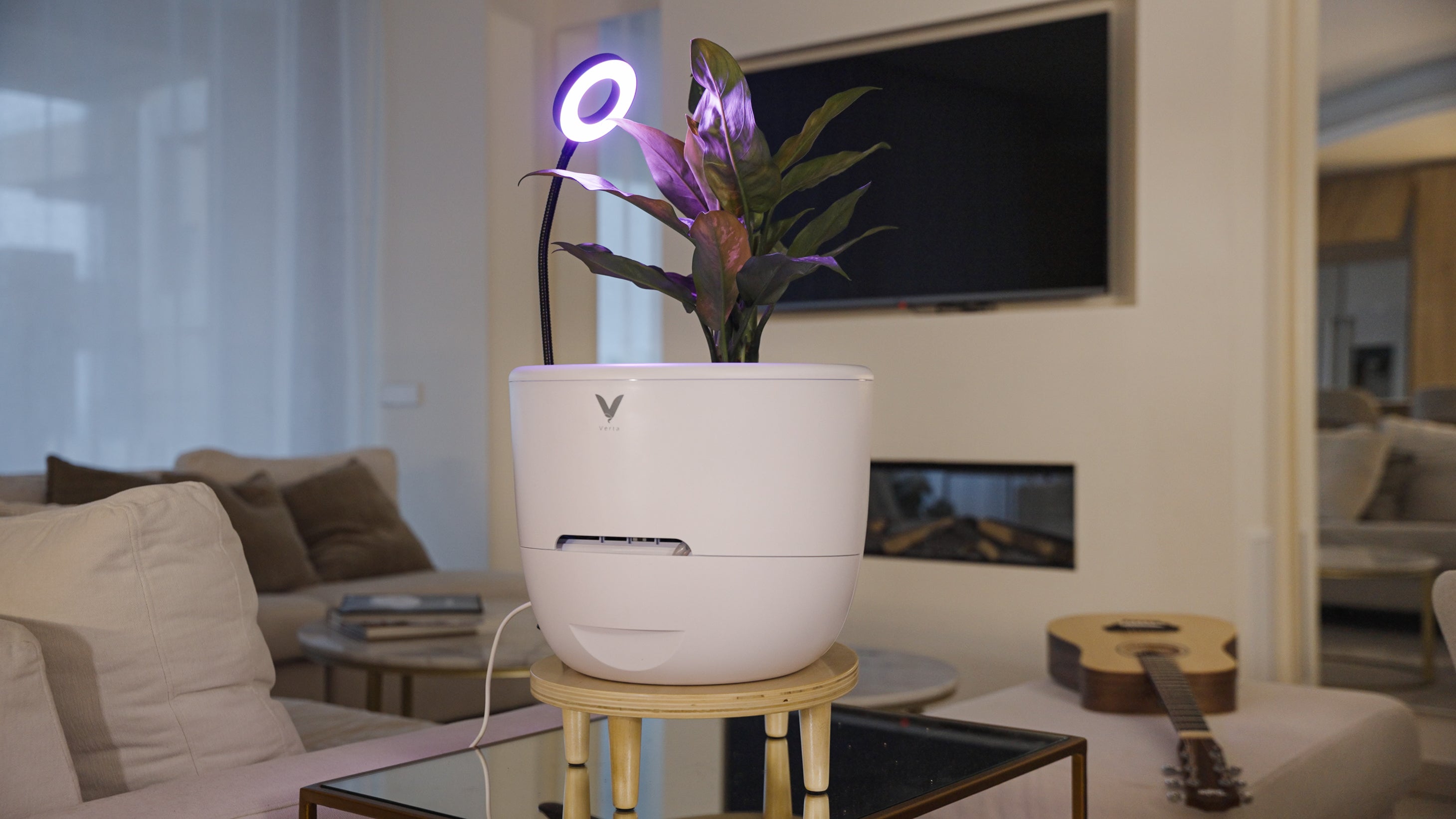 Vertaยฎ Smart Grow Light with App-Controlled Auto On/Off Timer